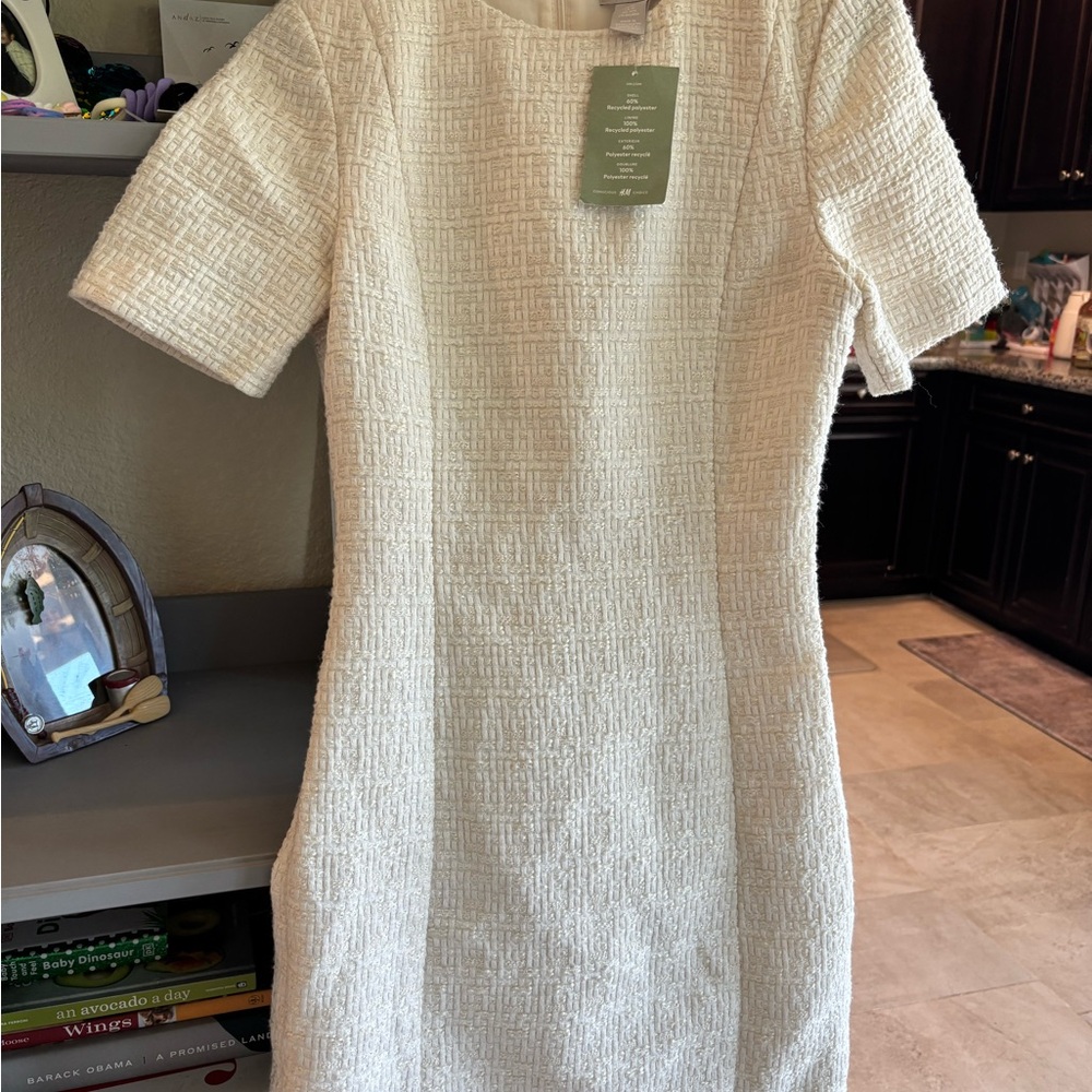 H&M Cream Sheath Mini Dress Short Sleeve Crew Neck
